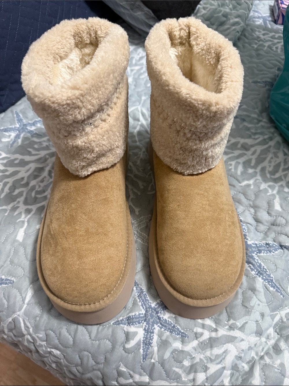 New without tags Yellow Box Faux-Suede Shearling Cuff Winter Boots in Tan/Cream